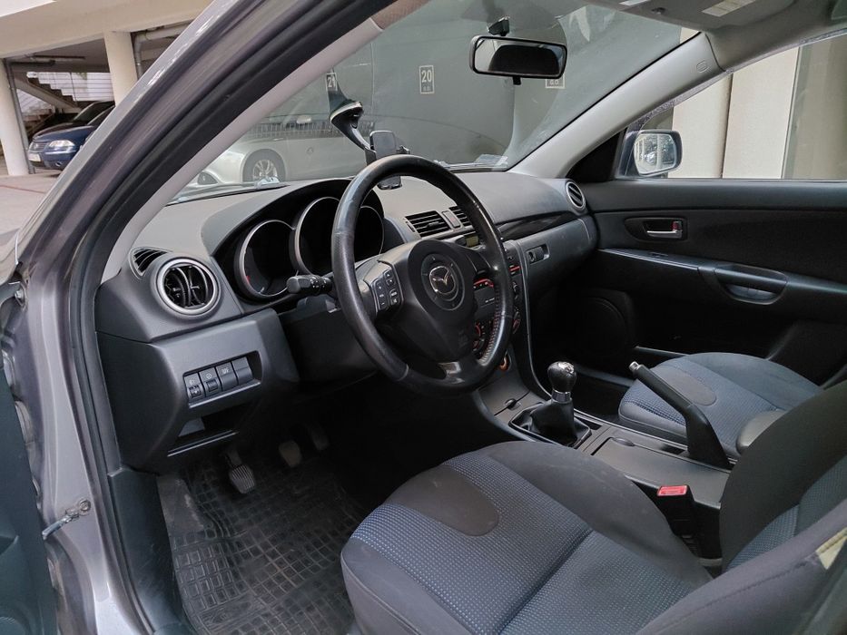 Mazda 3; silnik 1.6; rocznik 2004; sedan