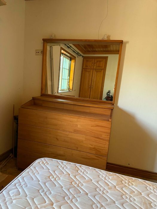Mobilia quarto pinho maciço da "Cerne"