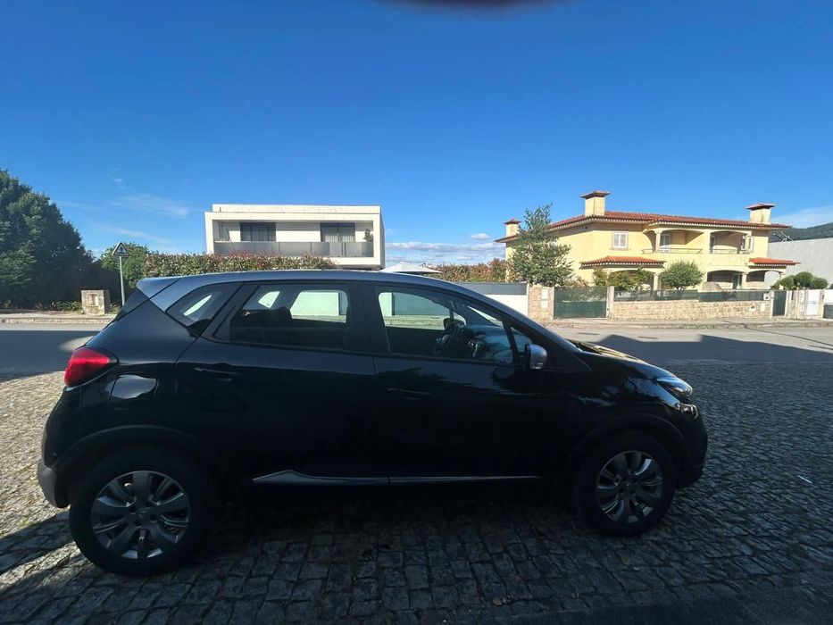 Renault Captur 1.5 DCi, impecável