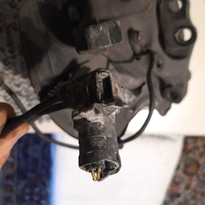 Peças Mercedes CLS  W219 | Suporte de radiador | Manga de eixo