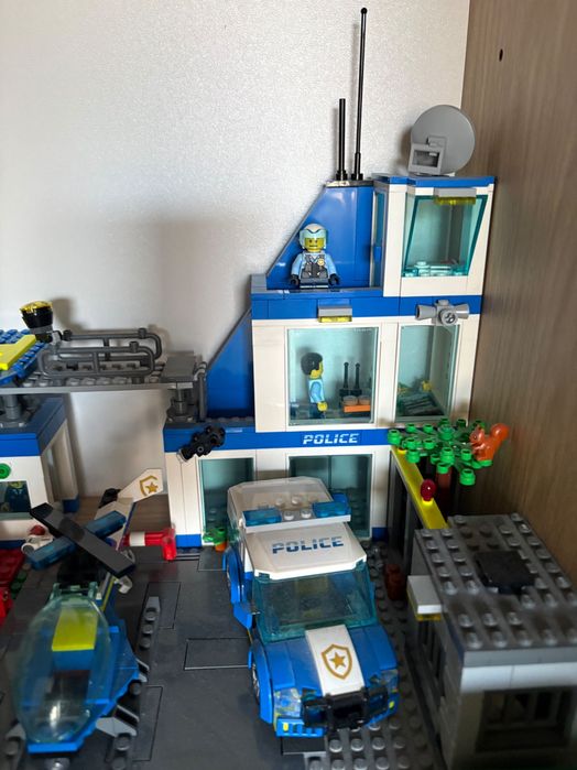 Sprzedam LEGO City 60316 Posterunek Policji