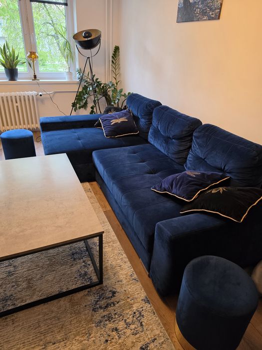 Narożnik  Agata i pufy,  granatowy