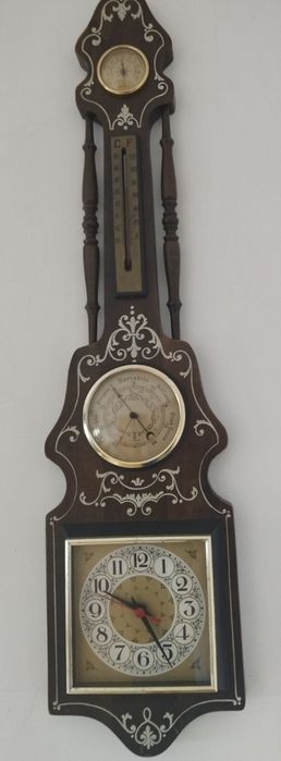 Relógio Vintage em Madeira.