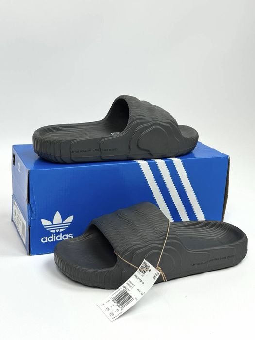 Adidas Adilette 22  темно сірі тапочки
