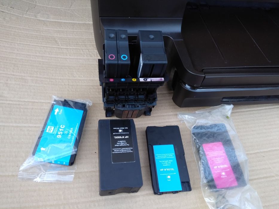 Impressora multifuncões HP OfficeJet Pro 8600 com tinteiros extra