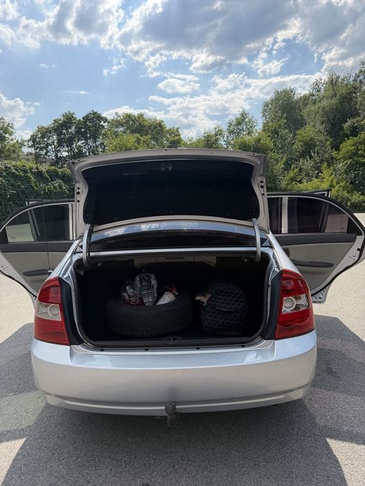 Продам власний Kia Cerato 2005 року.