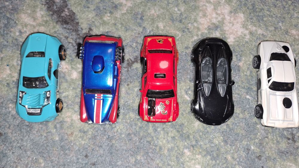 Машинки Hot Wheels