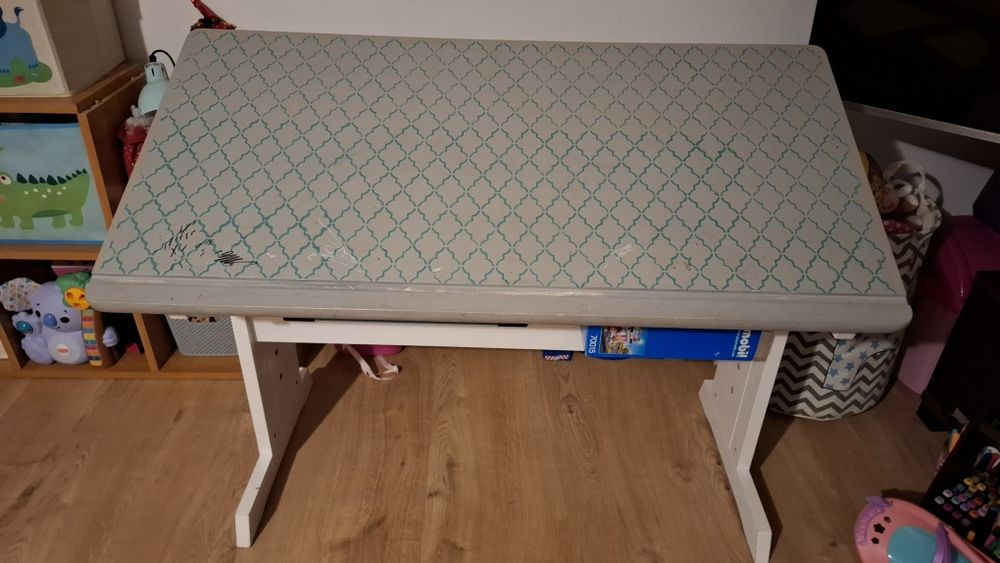 Duże biurko dla dwójki dzieci