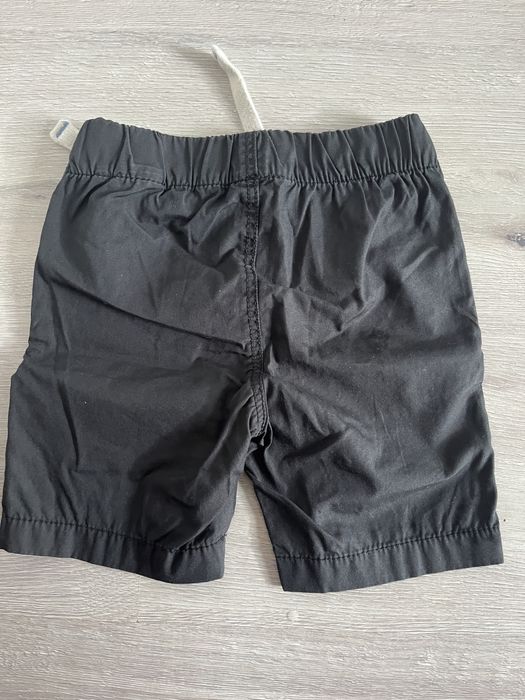 H&M krótkie spodenki 92 (1½-2Y) czarne