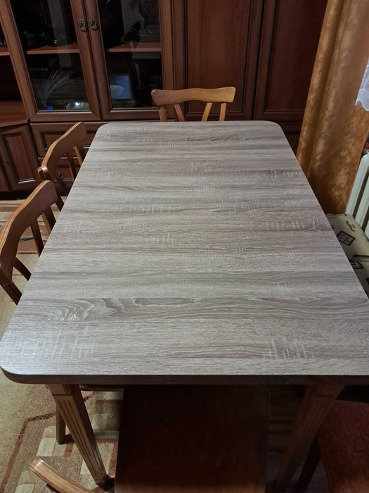 Стіл меблевий розкладний.