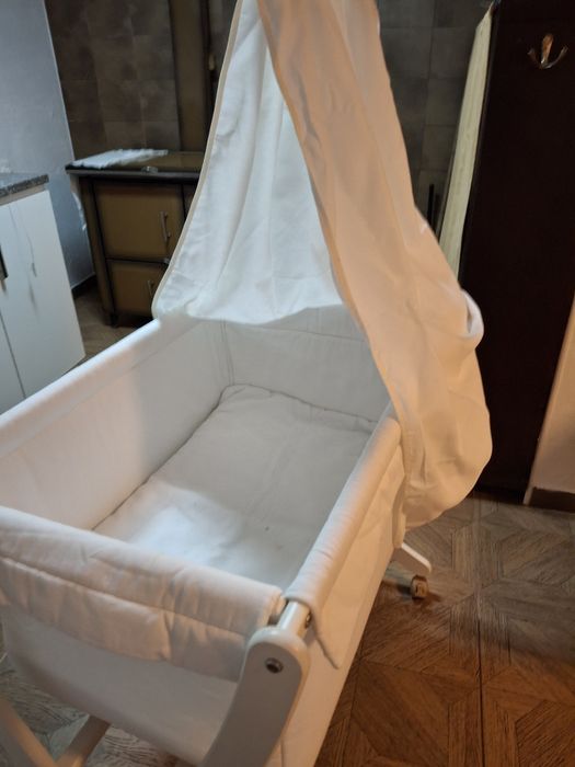 Berço bebé usado em bom estado