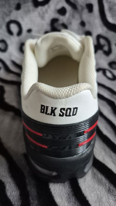 Nowe buty sneakersy marki Black Squad