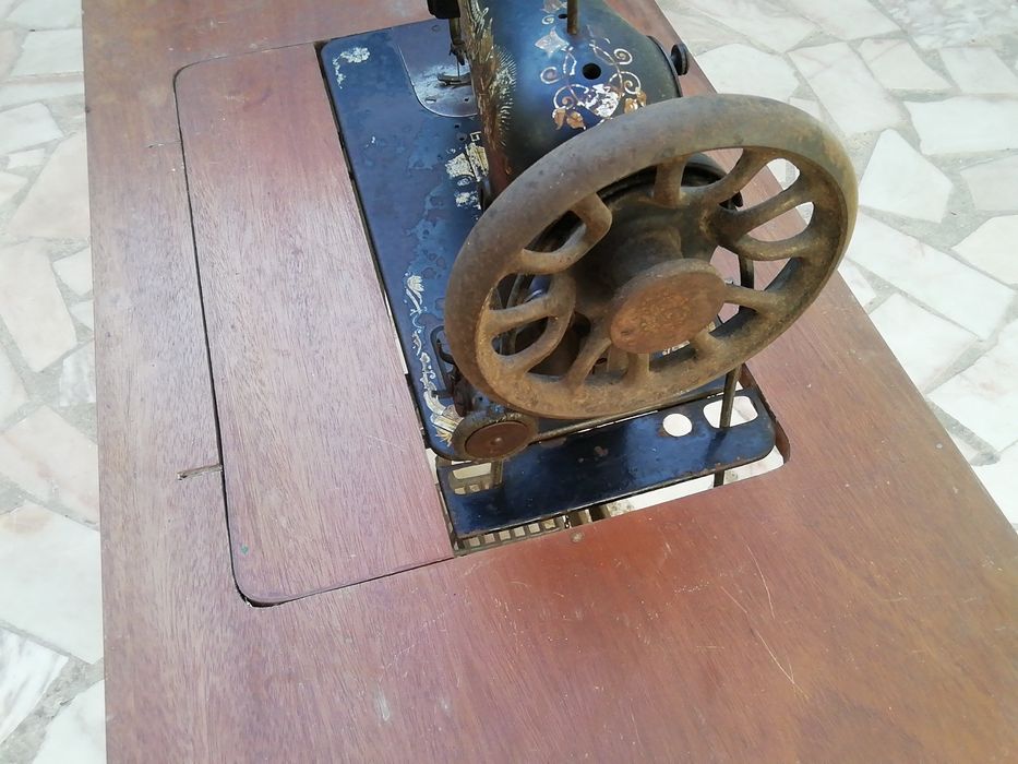 Máquina de costura Singer
