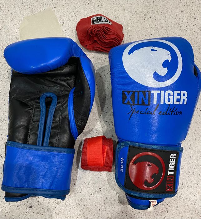 Luvas COMO NOVAS – MMA, Kickboxing, Boxing, Kung Fu