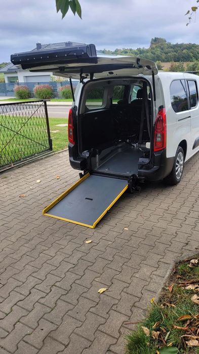 Citroën Berlingo Citroen Berlingo XL LONG 1.5bluehdi Do przewozu osób niepełnosprawnych