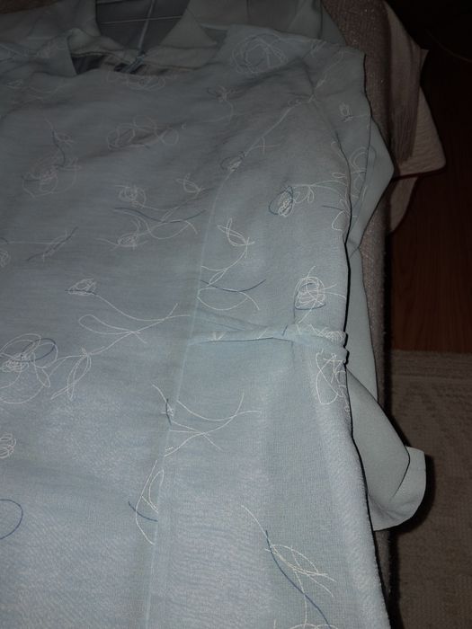 Vendo fato de senhora 3 pessas