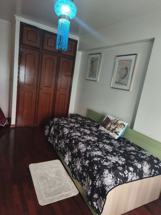 Alugo quarto São Marcos
