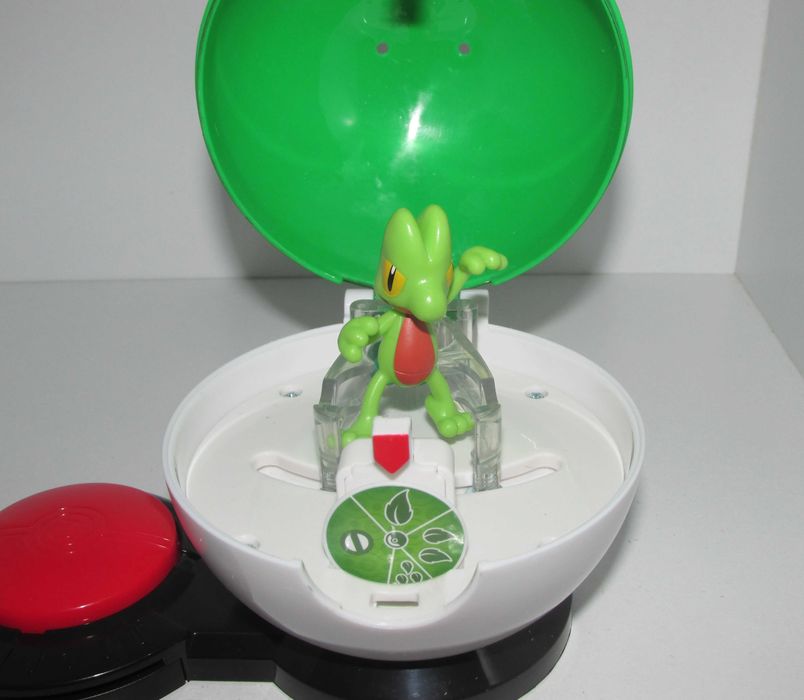 Treecko + Friend Ball Pokémon Surprise Attack Game, SA264585110421121121
