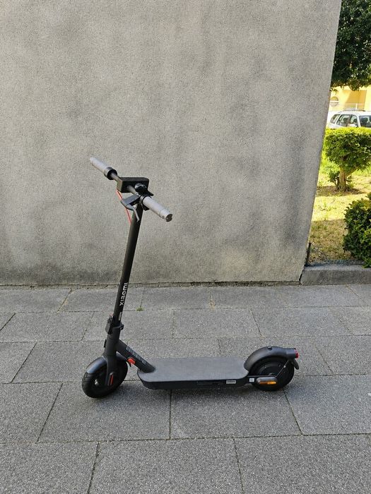 Xiaomi Electric Scooter 4 Pro 2nd Gen – 455 km | Estado impecável