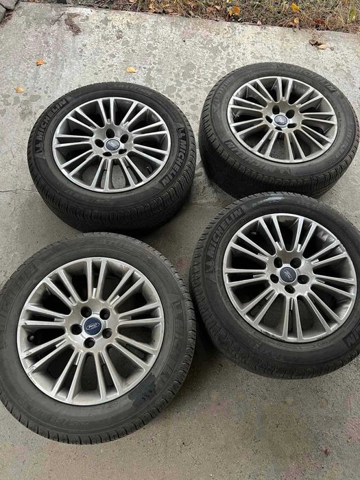 Гума Michelin з дисками на Ford