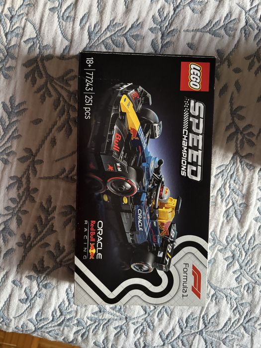Lego carro Red Bull Racing