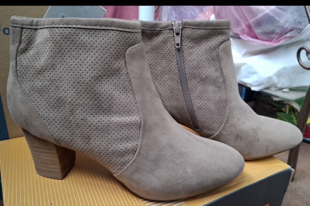 Демисезонные ботиночки размер 40