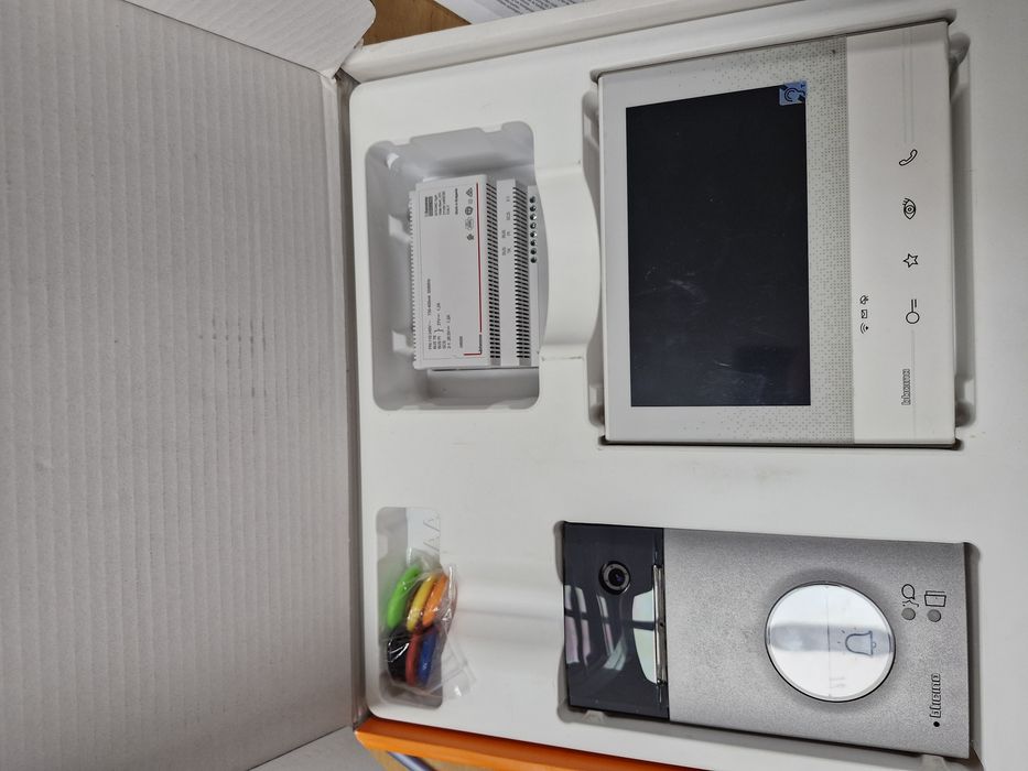 Video domofon bticino LINEA3000 komplet