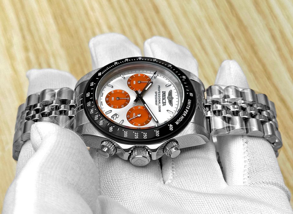 Годинник чоловічий Invicta 31003 Speedway 40 мм. Chronograph Silver Orange 200 MT.