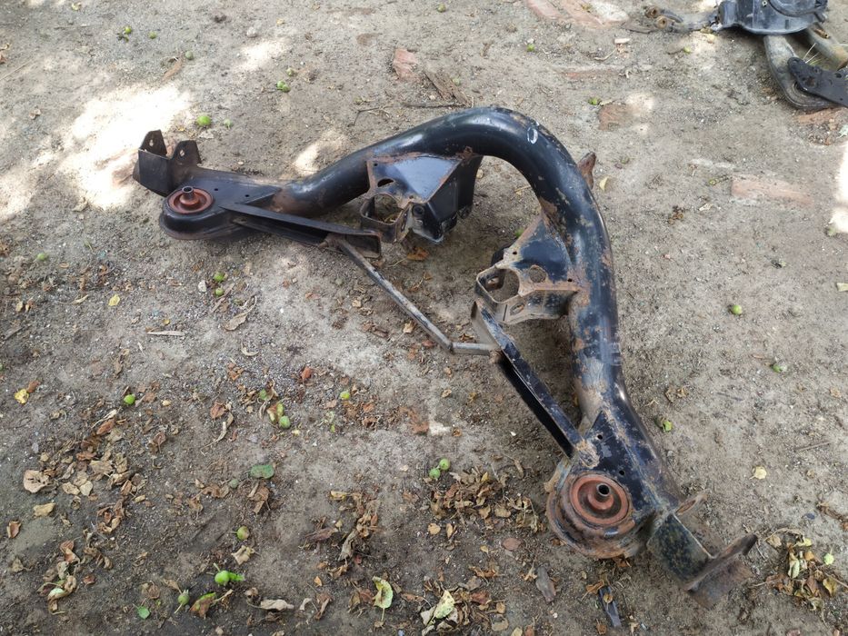 Задня балка Ford Scorpio Mk2, Лупатий