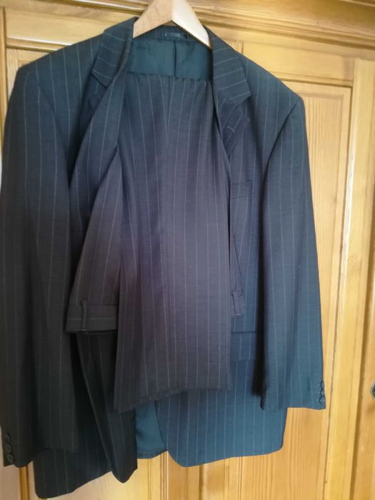 Fato em fazenda para homem.