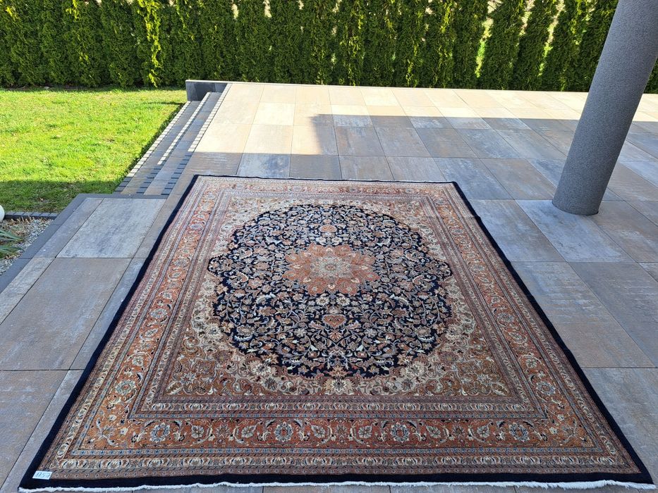 Perski Tabriz 250 × 300 cm – ponadczasowa elegancja w najlepszym wydaniu