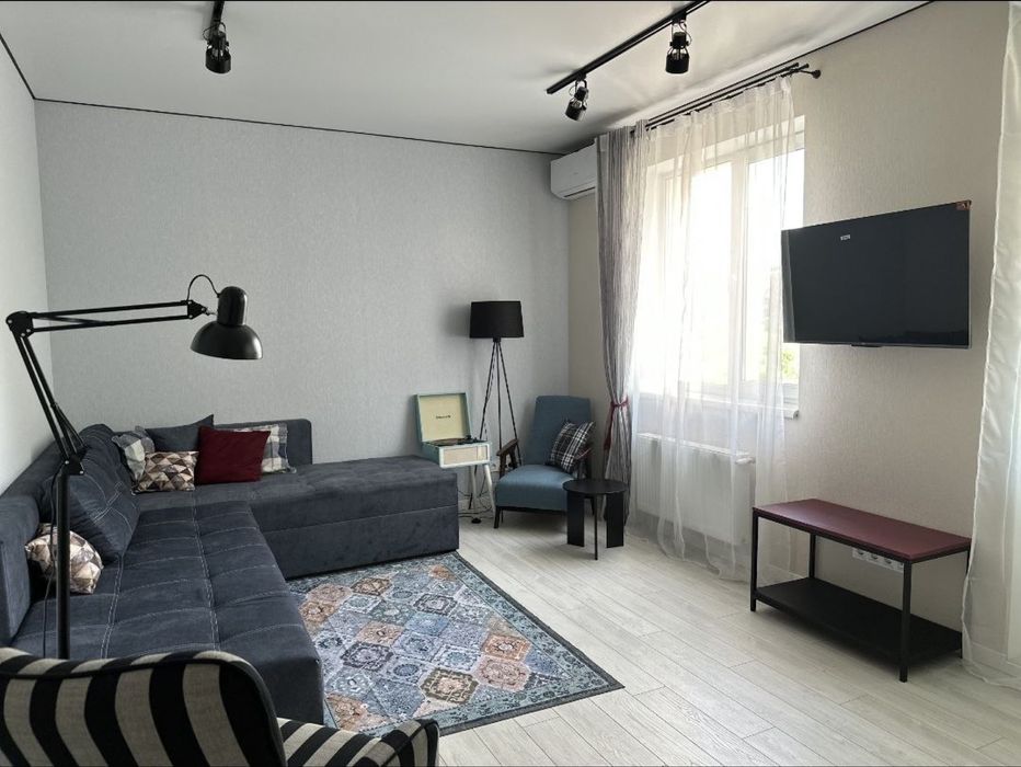 Реальна двокімнатна з ремонтом в центрі міста! Держ.програми!