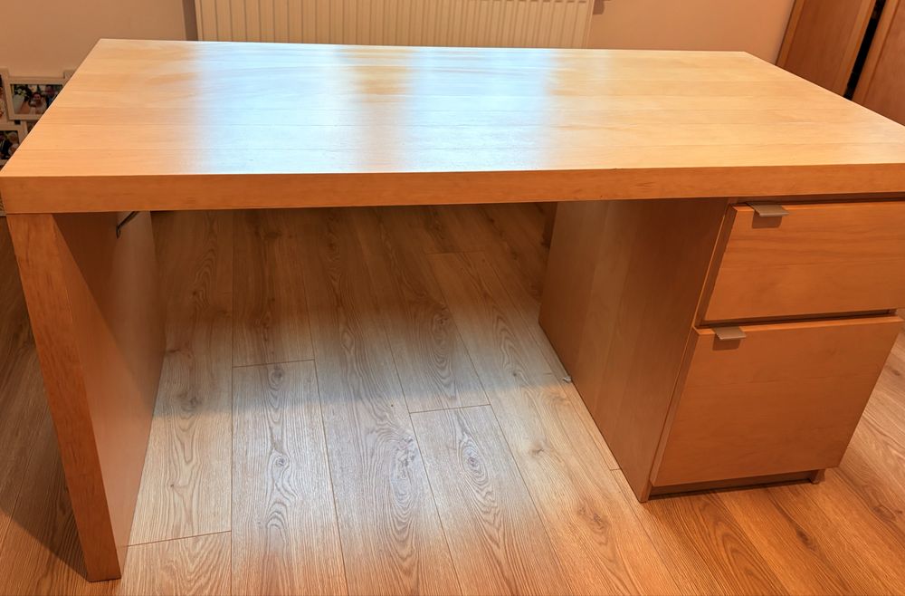 Biurko 140x65 wys 73 cm