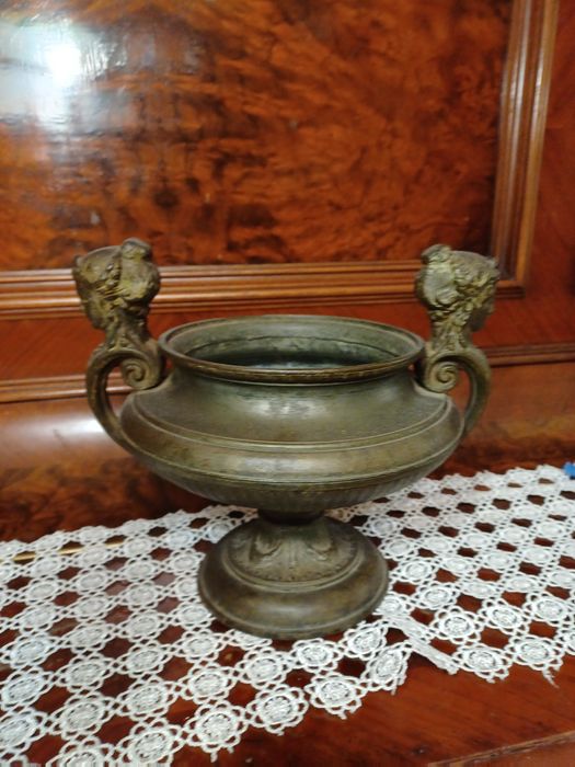 Amfora ,Dobica , waza  z brazu