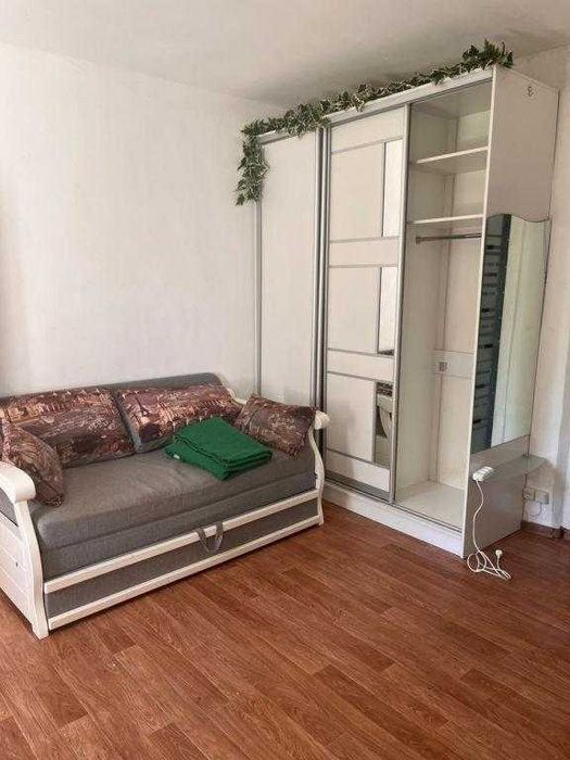 Продається кімната в гуртожитку р-н Червоний  Шлях