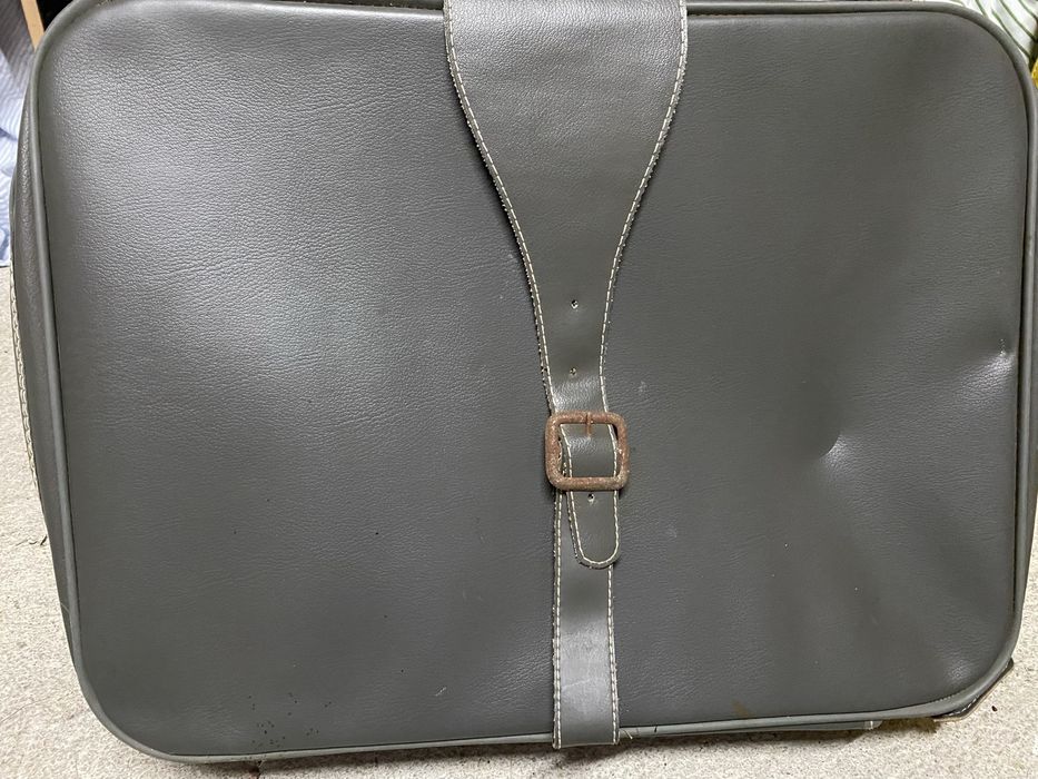 Conjunto de Três Malas de Viagem Vintage