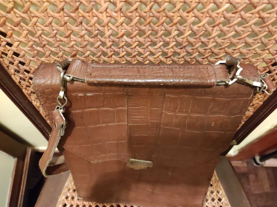 Mala tiracolo vintage, em pele