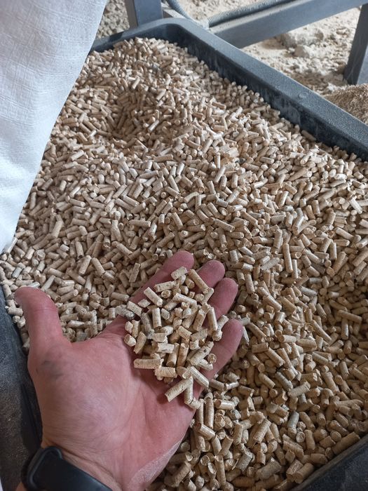 Пелети,гранули,pellets,мішки по 15 кг.14000грн тонна.