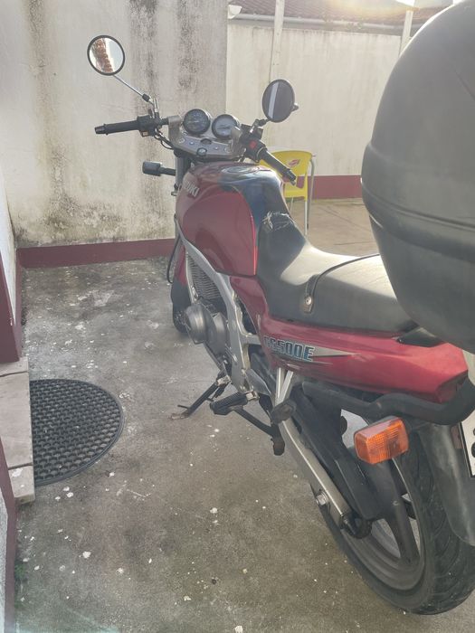 Suzuki gs500E como nova