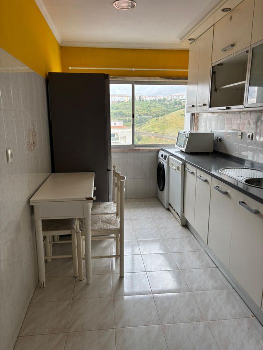 T2 Queluz para Renda
