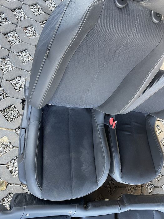 Opel corsa f fotele wnetrze  idealne