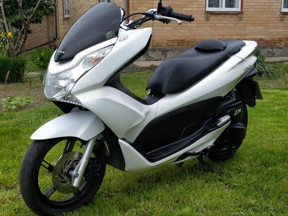 Продам японський Макс скутер HONDA  PCX. 125.