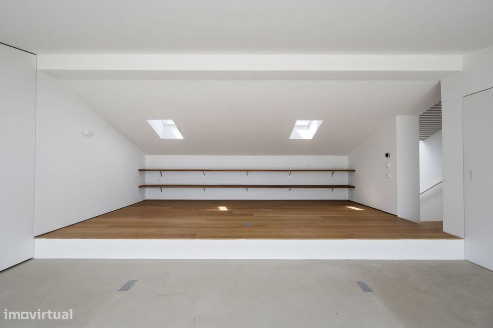 Moradia T4 com jardim, Lapa, Lisboa