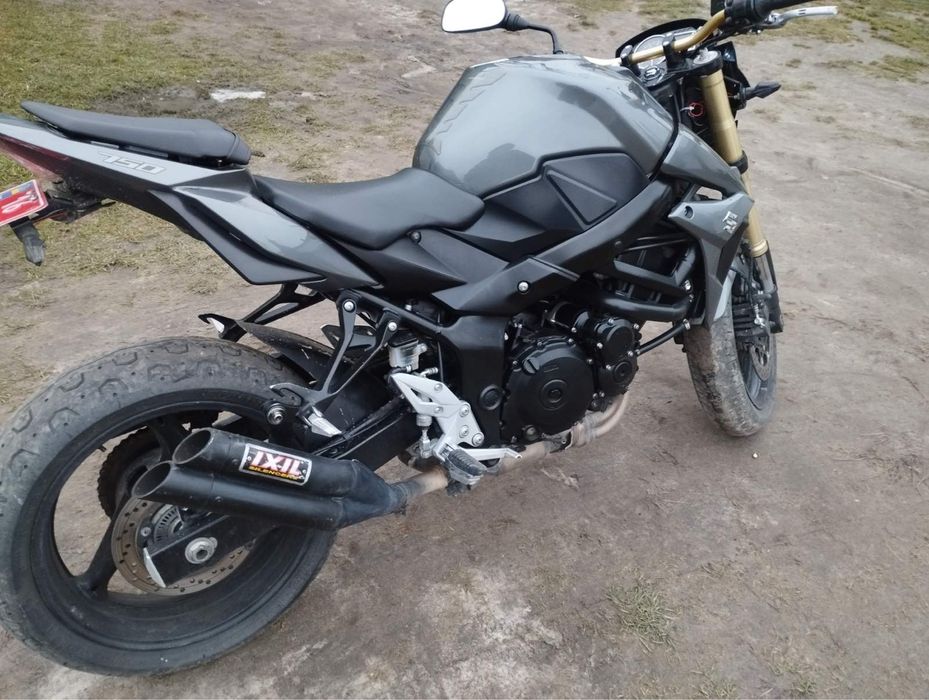 Suzuki gsx-s750