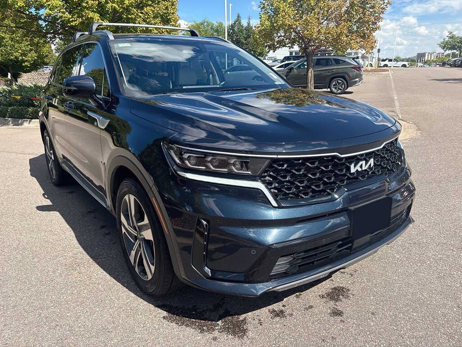 Kia Sorento Plug-In Hybrid SX      2022