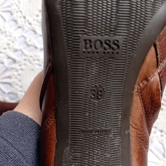 HUGO BOSS kozaki Włoskie skóra naturalna r. 39