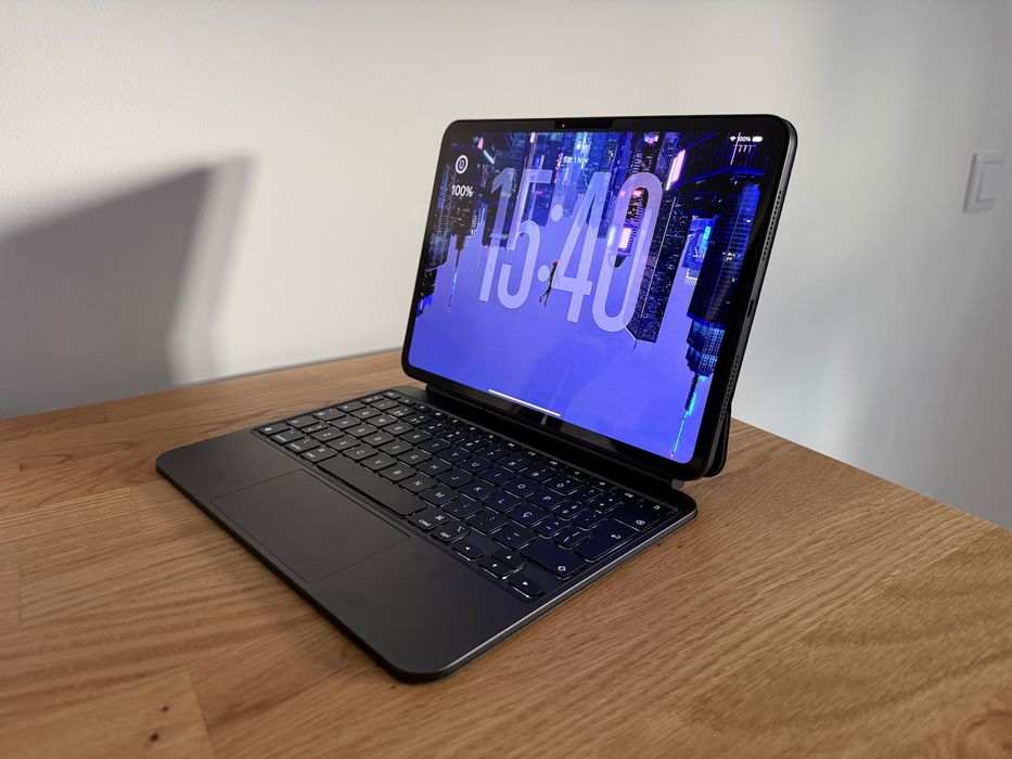 Apple Magic Keyboard for iPad Pro 11” M4 – Like New64750815796867124