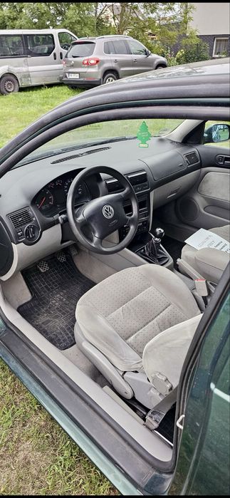 Golf IV 1.4 benzyna