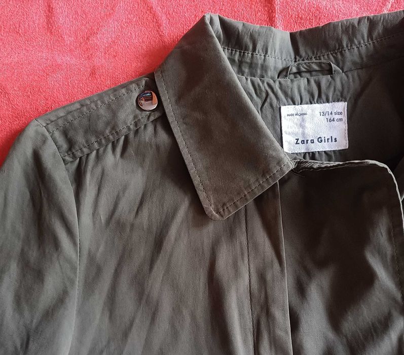 Trencz damski w kolorze ciemnej oliwki ZARA