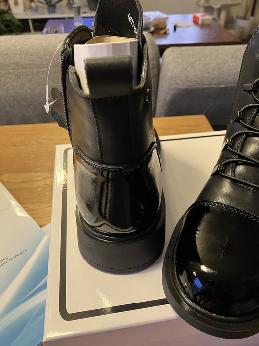 Skórzane ocieplane botki Filippo,rozm .40.Nowe